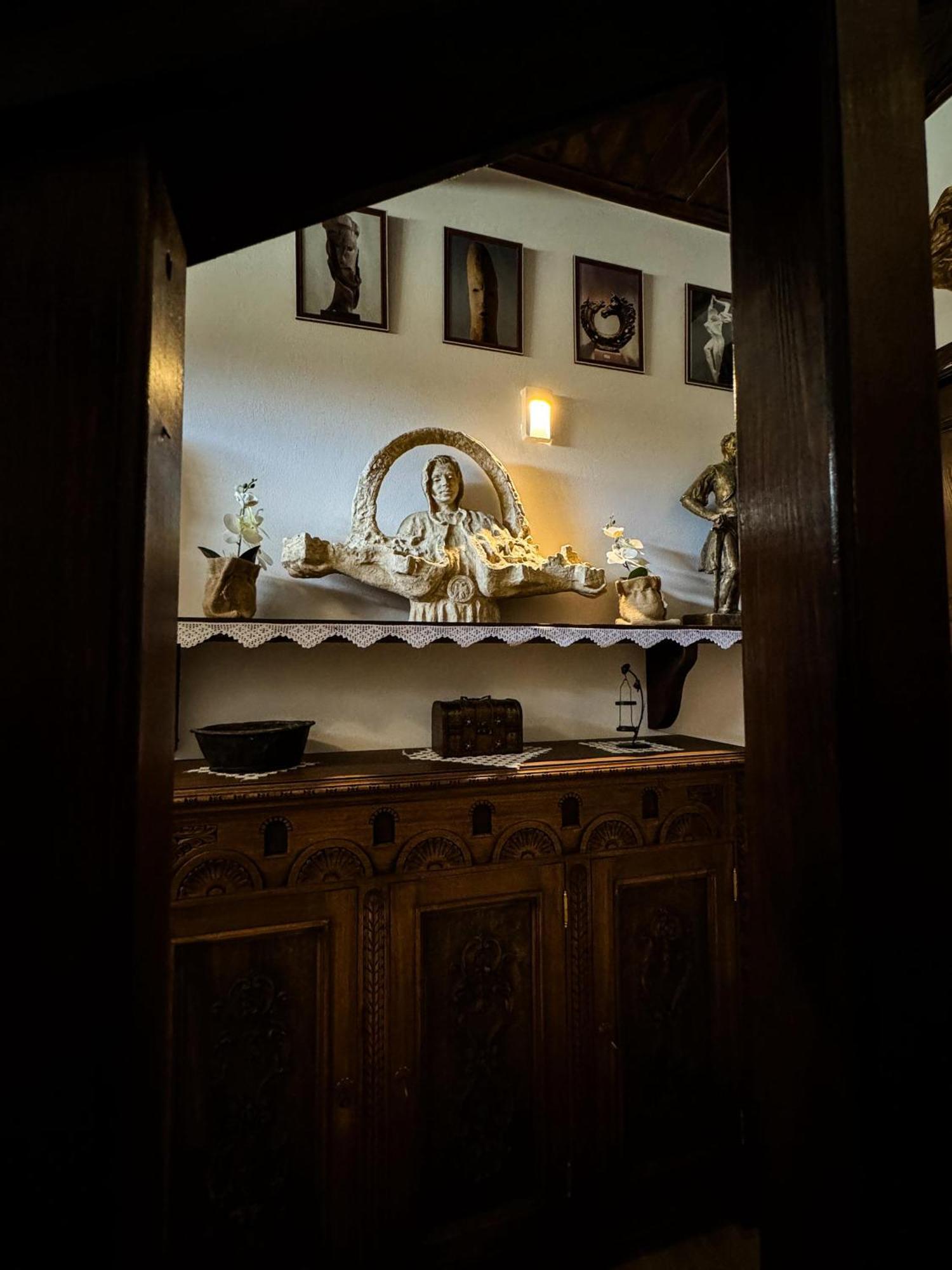 Oda E Skulptorit-Unesco Quarter Berat Zewnętrze zdjęcie